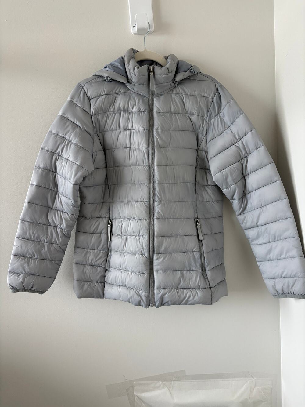Silver Puffer Winter Jacket Womens Size M Removable Hood Lightweight FLAW